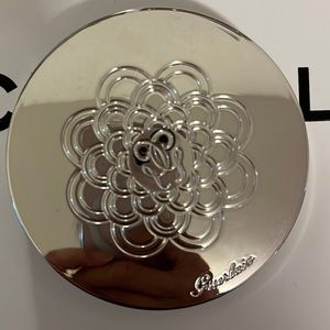 guerlain meteorites compact